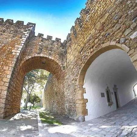 Chez Downtown Charm - Your Seaside Dream! Semesterbostad