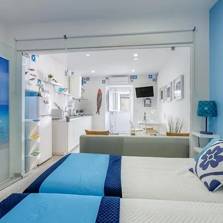 Chez Downtown Charm - Your Seaside Dream! 라고스