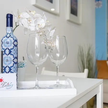 Chez Downtown Charm - Your Seaside Dream! *