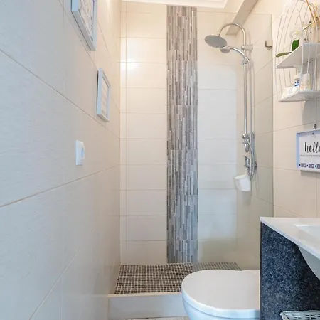 Chez Downtown Charm - Your Seaside Dream! Holiday home